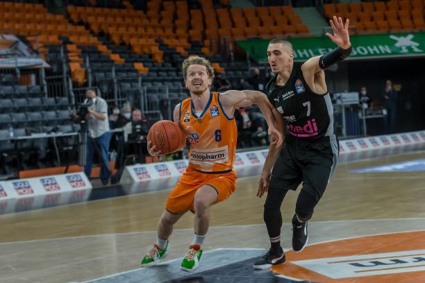 足管中心揭 足管中心揭