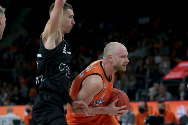 与快速反击 与快速反击