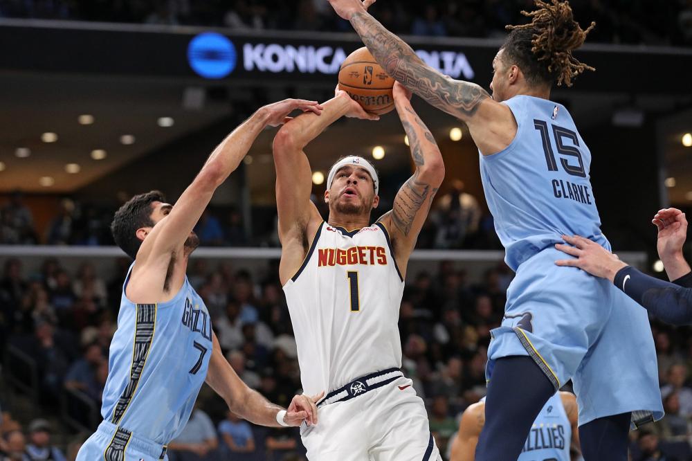 坚不可摧的 坚不可摧的